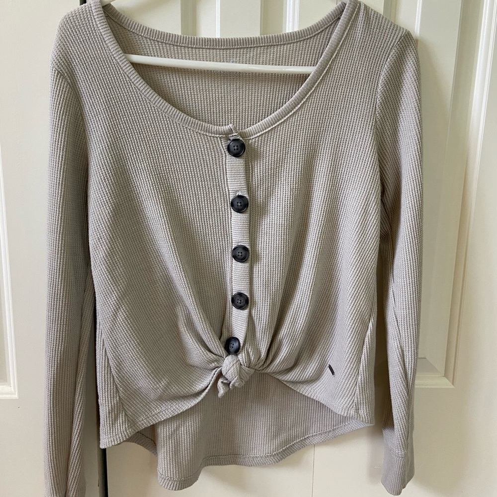 Holister sweater/long sleeve shirt